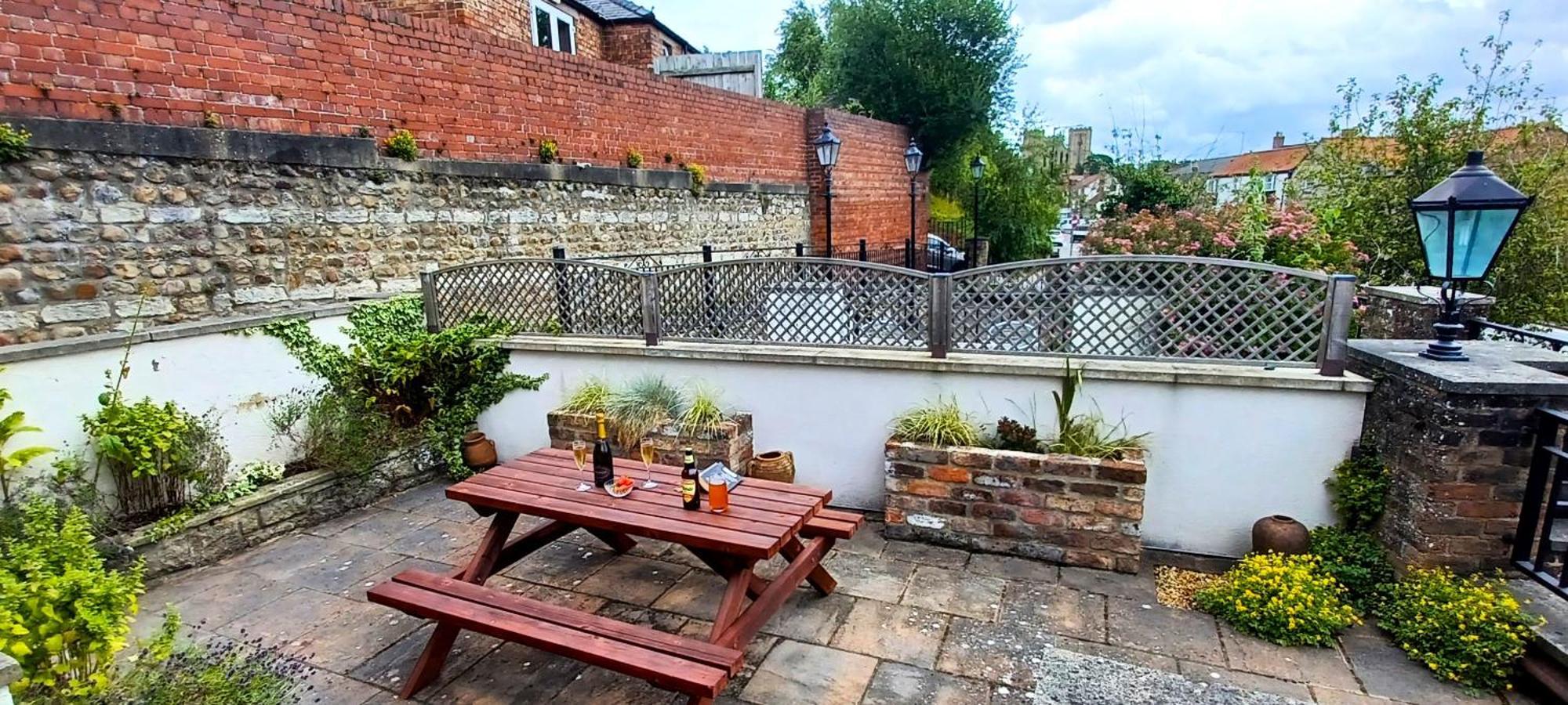 Central Ripon Apartment - View Of The Cathedral! Екстериор снимка