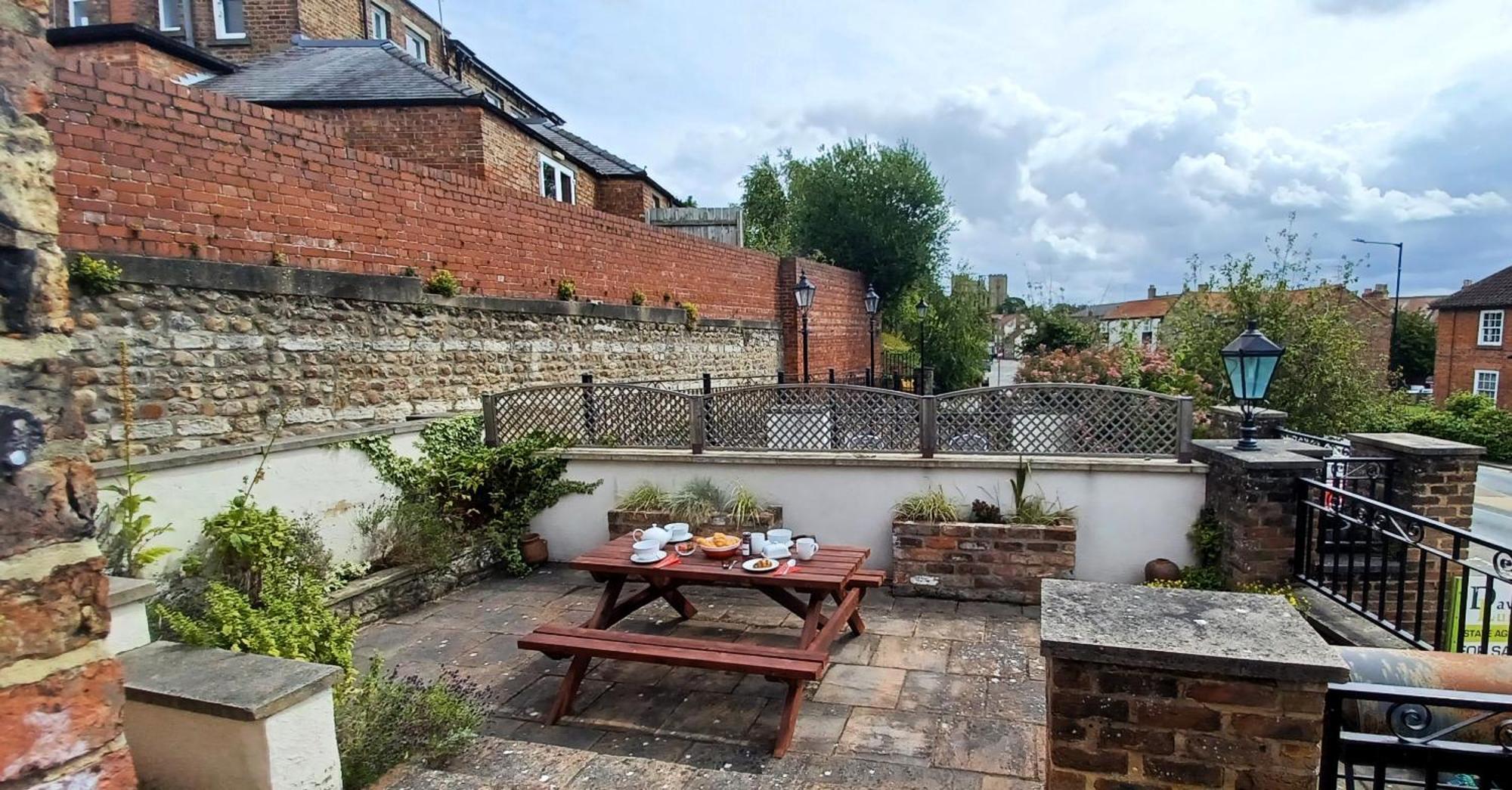 Central Ripon Apartment - View Of The Cathedral! Екстериор снимка